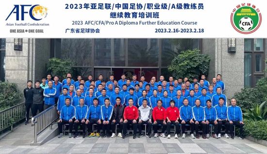 这位德国国脚后卫过去曾在沙尔克、巴黎圣日尔曼效力，去年夏天加盟西汉姆。